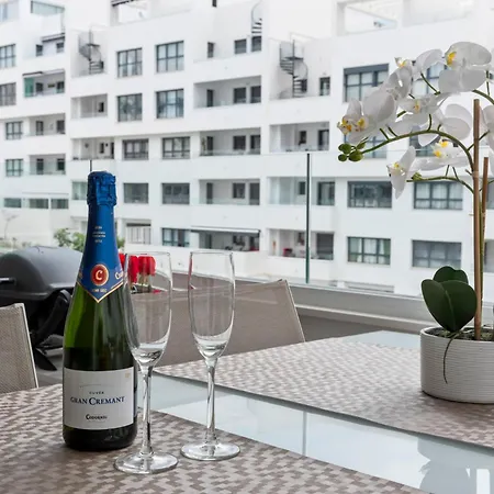 Casa De Tulipanes Daire Estepona